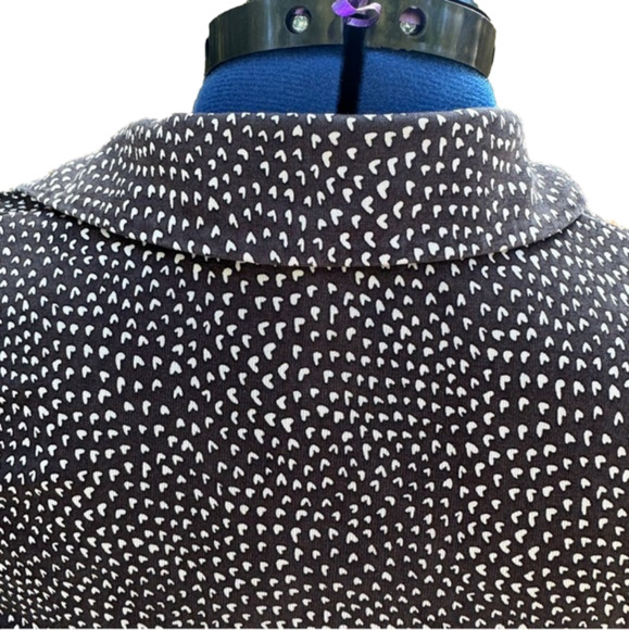 Diane von Furstenberg St. Jude Gray-Blue Heart Patterned Silk Wrap Dress Size 4 - Picture 9 of 16